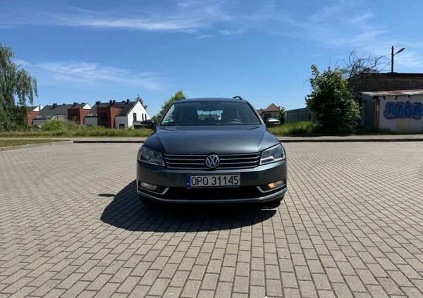 Volkswagen Passat cena 27900 przebieg: 433000, rok produkcji 2011 z Opole małe 154